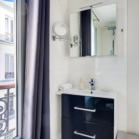 Eiffel Tower & Invalides - 1br - Cityapartmentstay