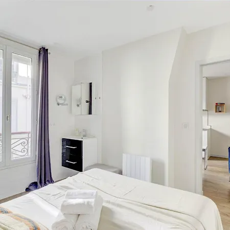 Eiffel Tower & Invalides - 1br - Cityapartmentstay Paryż