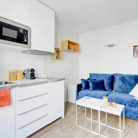 Eiffel Tower & Invalides - 1br - Cityapartmentstay Apartament Paryż